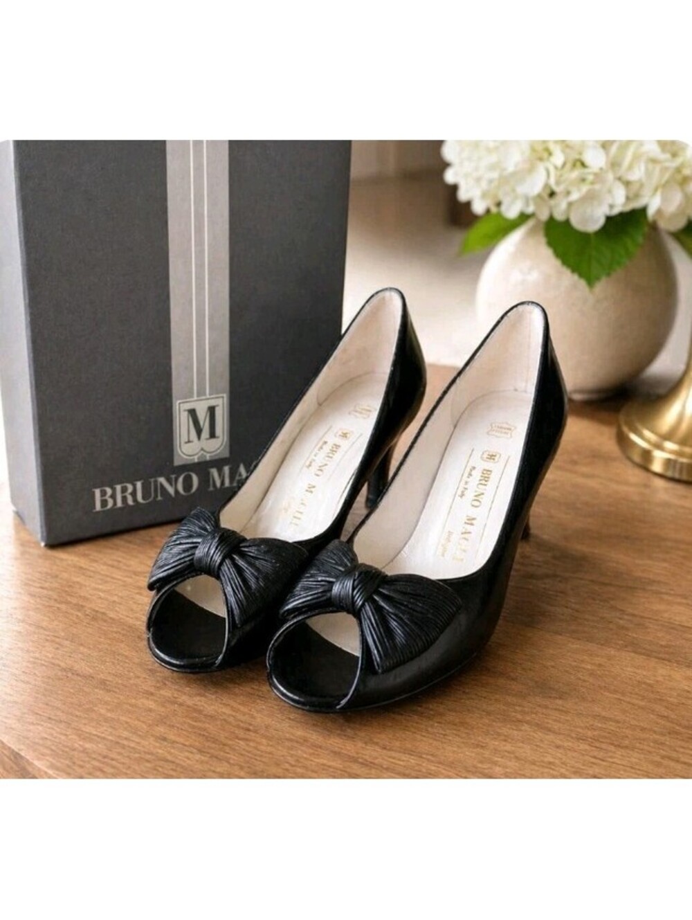 Bruno Magli Black Leather Bow Peep Toe Pumps Italy 04008 P936 Heels Sz 6B